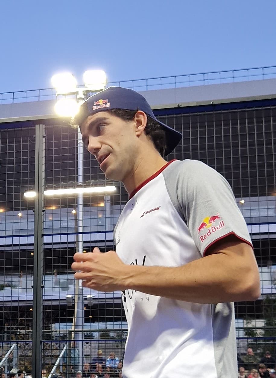 Juan Lebrón padel action